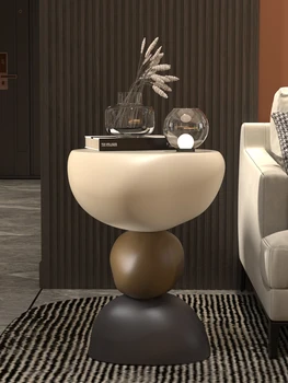 Креативный приставной столик в скандинавском стиле, минималистичный современный журнальный столик, угловой столик, высококачественная мебель для дома кремового цвета